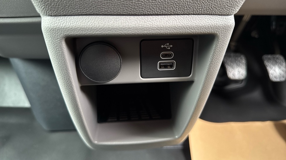 Used Volkswagen Transporter 2025 for sale - 76868723: Photo 30