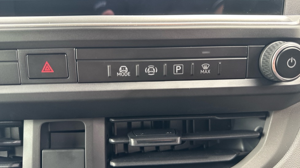 Used Volkswagen Transporter 2025 for sale - 76868723: Photo 32