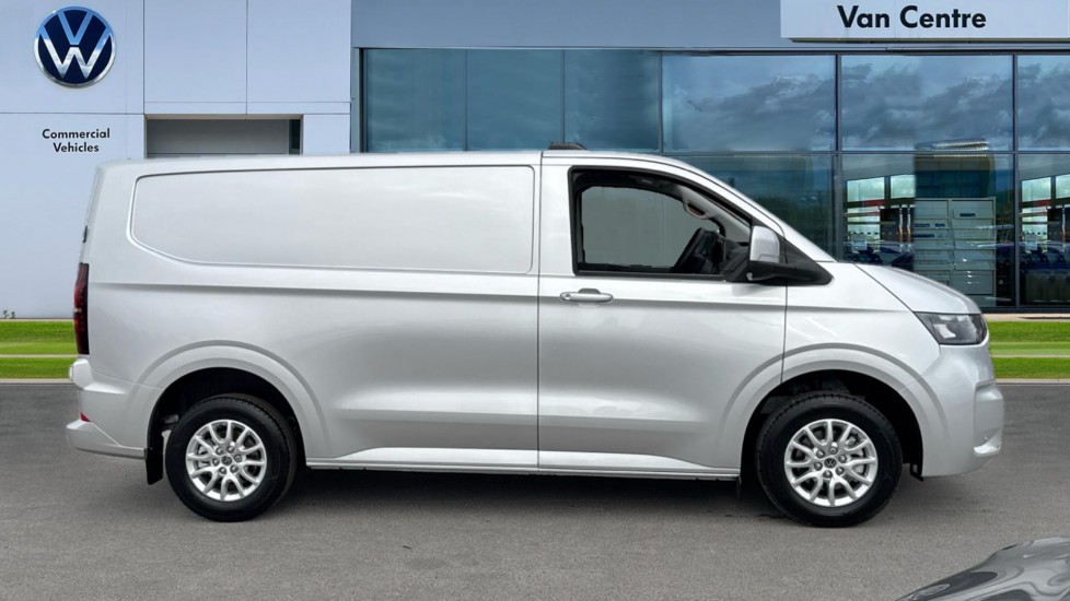 Used Volkswagen Transporter 2025 for sale - 76868723: Photo 4