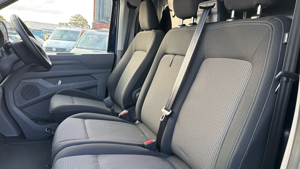Used Volkswagen Transporter 2025 for sale - 76302451: Photo 17