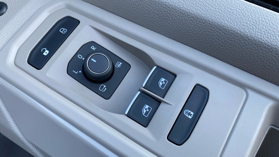 Used Volkswagen Multivan 2025 for sale - 76869289: Photo 21