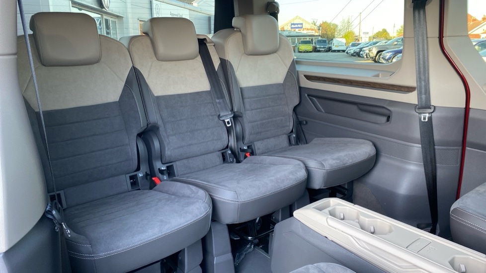 Used Volkswagen Multivan 2025 for sale - 76869289: Photo 9
