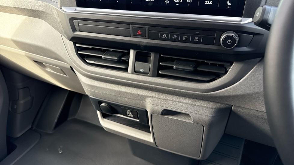 Used Volkswagen Transporter 2025 for sale - 76302222: Photo 23