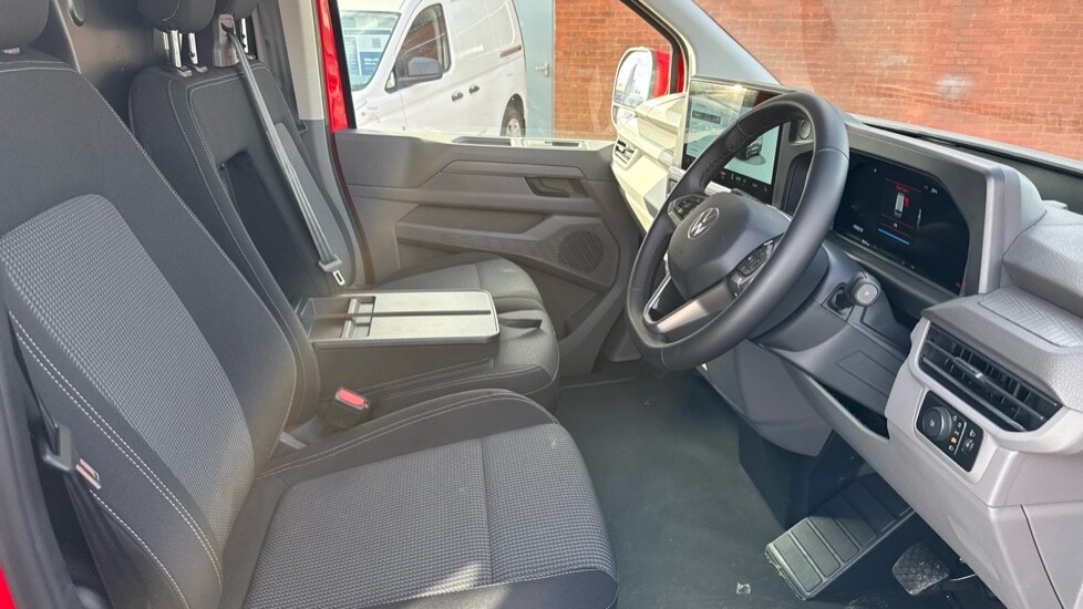 Used Volkswagen Transporter 2025 for sale - 76302222: Photo 42
