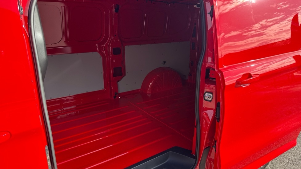 Used Volkswagen Transporter 2025 for sale - 76302222: Photo 9