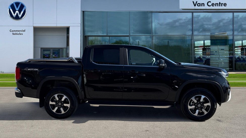 Used Volkswagen Amarok 2024 for sale - 76870039: Photo 4