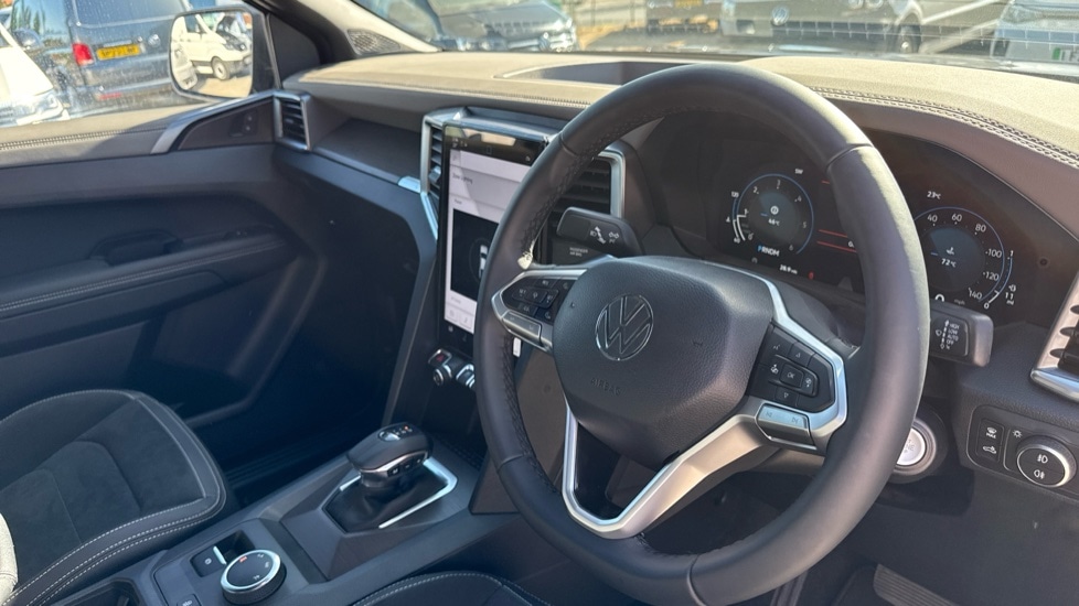 Used Volkswagen Amarok 2024 for sale - 76870039: Photo 6