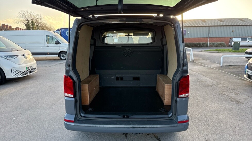 Used Volkswagen Transporter 2023 for sale - 76914880: Photo 10