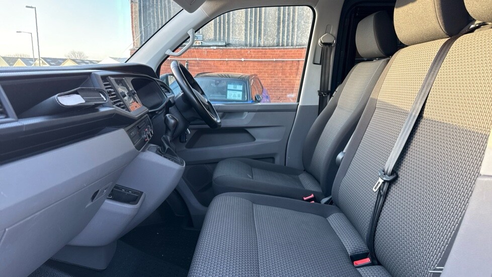 Used Volkswagen Transporter 2023 for sale - 76914880: Photo 2