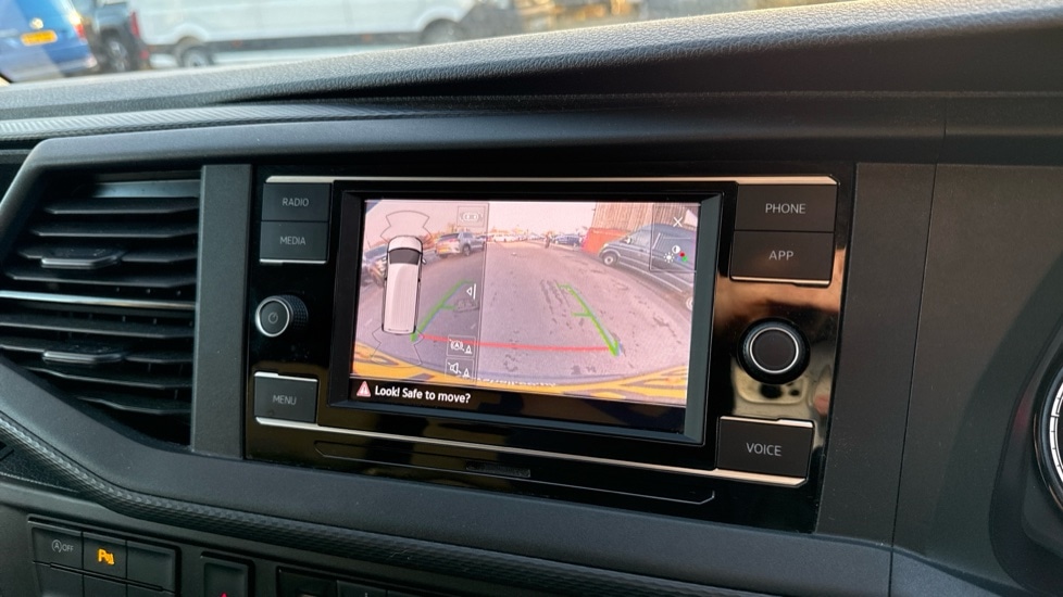 Used Volkswagen Transporter 2023 for sale - 76914880: Photo 28