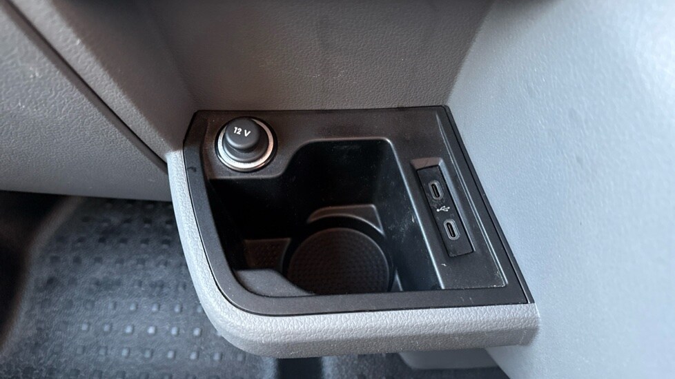 Used Volkswagen Transporter 2023 for sale - 76914880: Photo 33