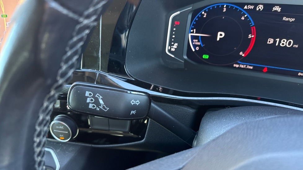 Used Volkswagen Caravelle 2020 for sale - 76915095: Photo 29