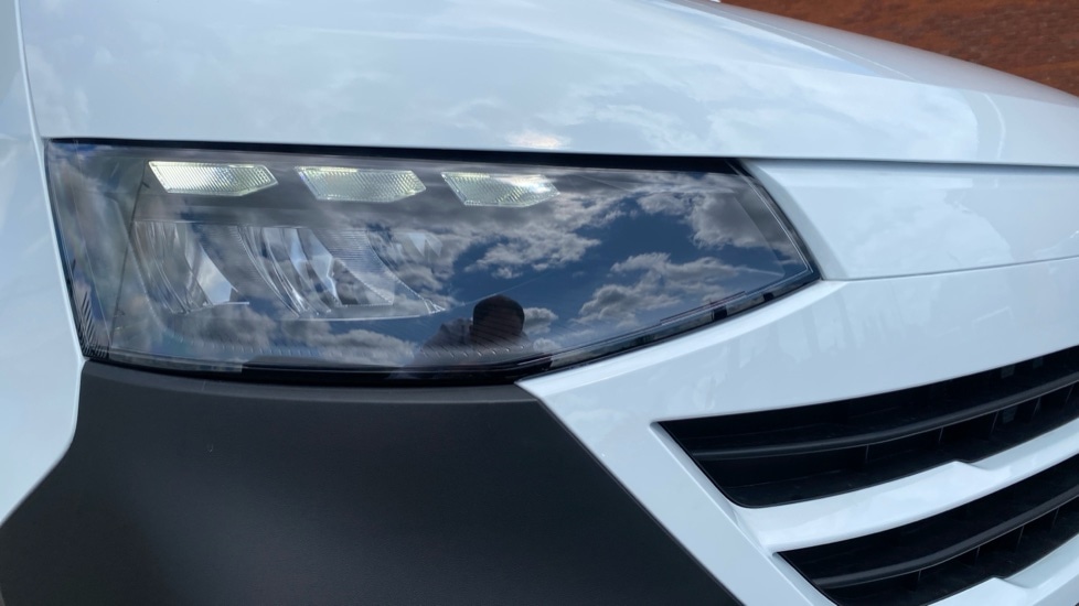 Used Volkswagen Transporter 2025 for sale - 76868383: Photo 38