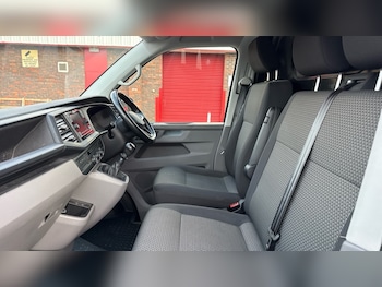 Used Volkswagen Transporter 2021 for sale - 76948362: Photo