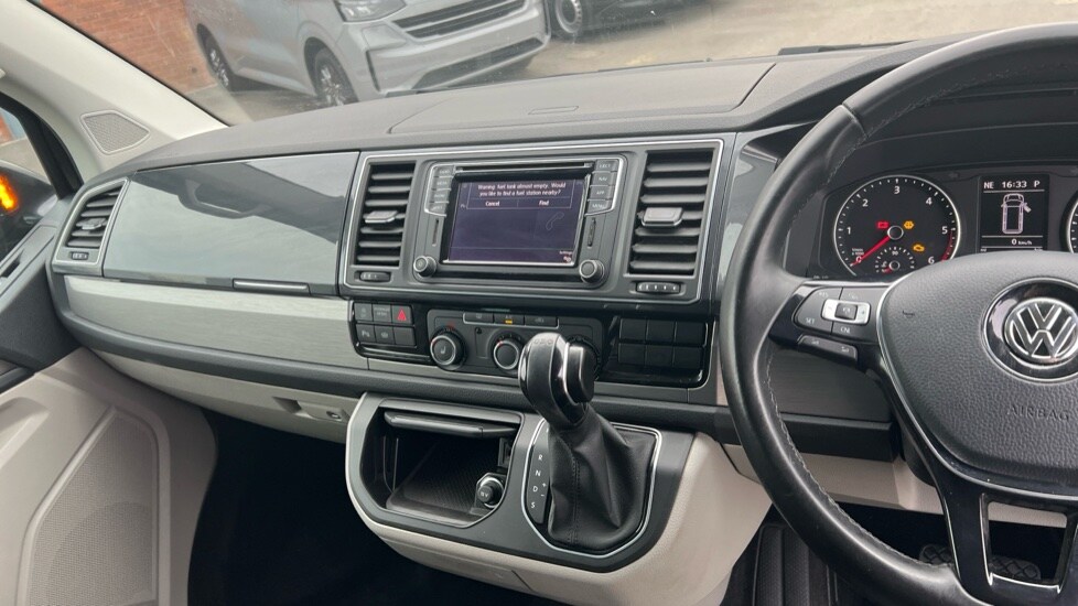 Used Volkswagen Transporter 2018 for sale - 76984005: Photo 11