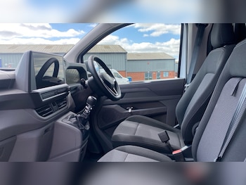 Used Volkswagen Transporter 2025 for sale - 75404100: Photo
