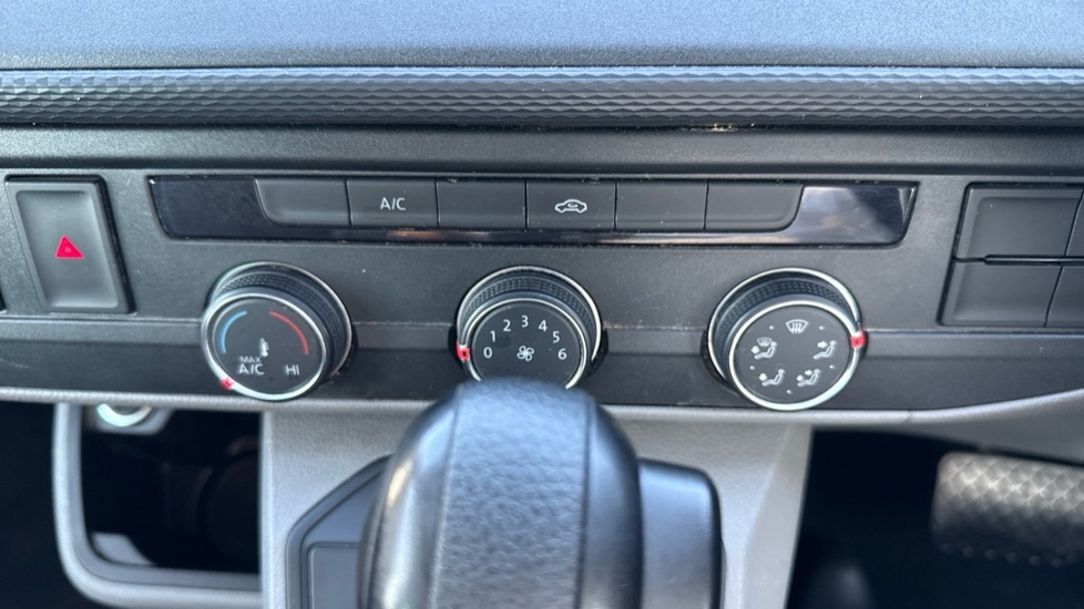 Used Volkswagen Transporter 2024 for sale - 76872392: Photo 13