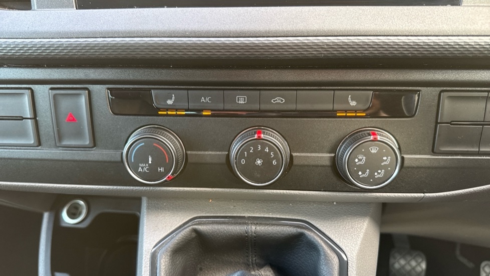 Used Volkswagen Transporter 2024 for sale - 76869542: Photo 41