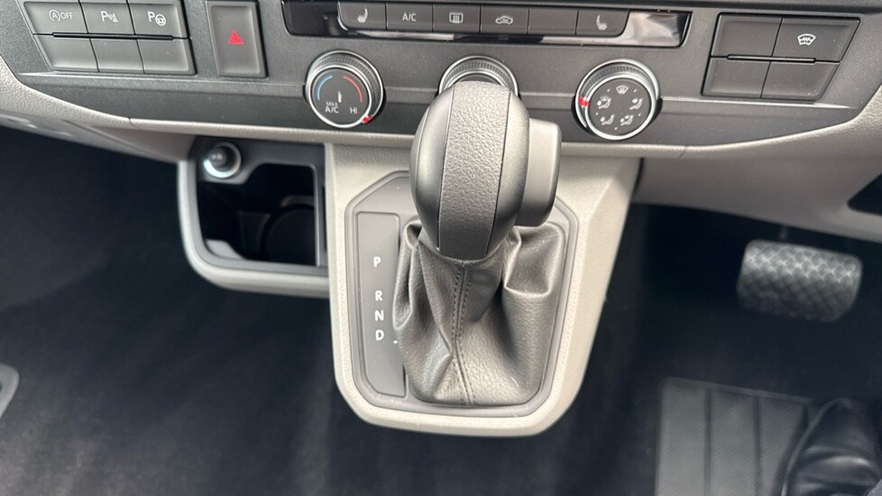 Used Volkswagen Transporter 2024 for sale - 76868527: Photo 14