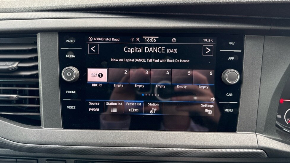 Used Volkswagen Transporter 2024 for sale - 76868527: Photo 31