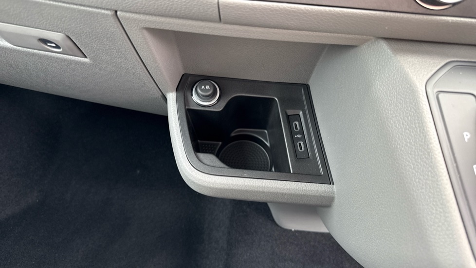 Used Volkswagen Transporter 2024 for sale - 76868527: Photo 41