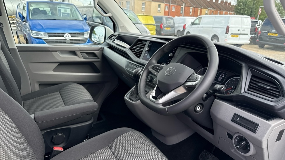 Used Volkswagen Transporter 2024 for sale - 76868527: Photo 6