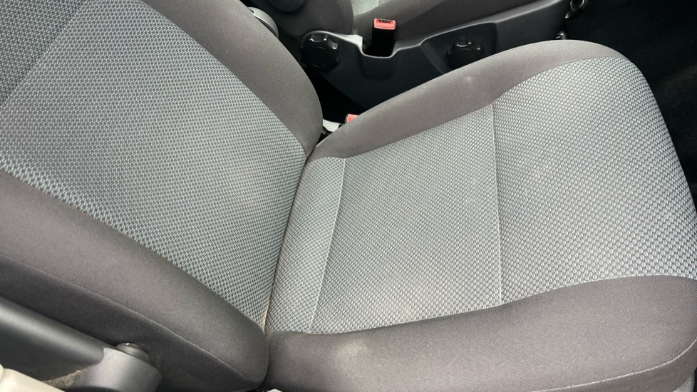 Used Volkswagen Transporter 2018 for sale - 76888755: Photo 32