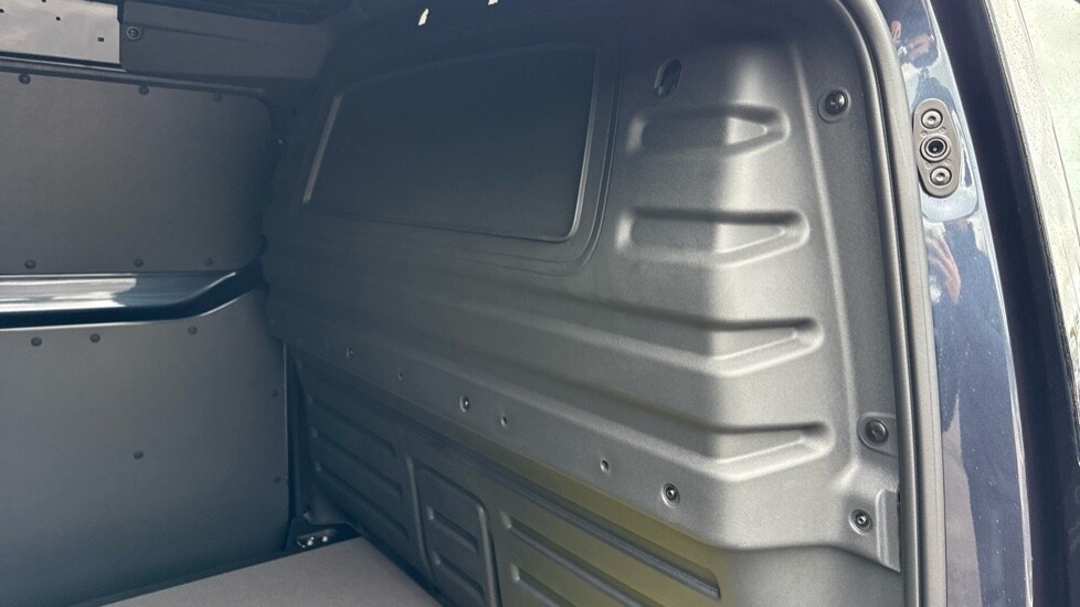 Used Volkswagen ID.Buzz 2025 for sale - 76870872: Photo 22