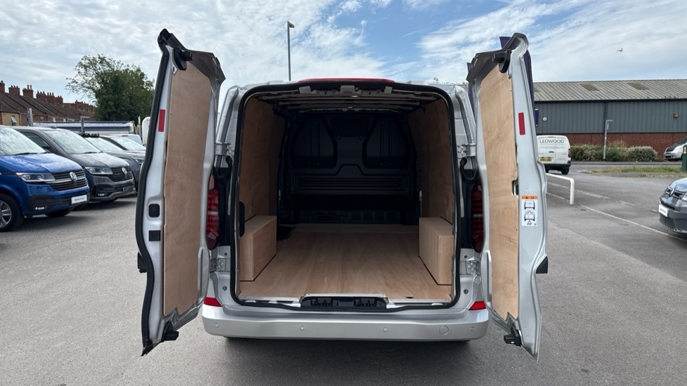 Used Volkswagen Transporter 2025 for sale - 76869452: Photo 10