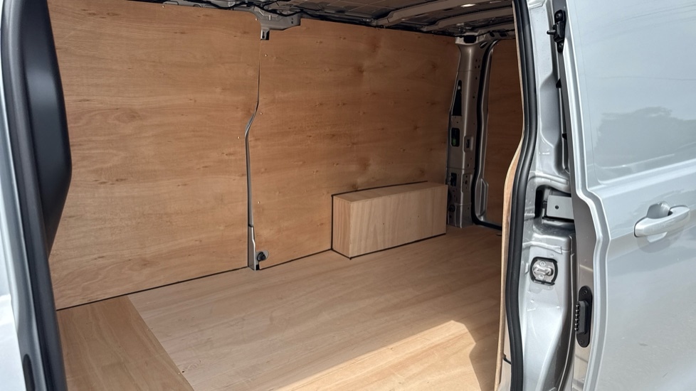 Used Volkswagen Transporter 2025 for sale - 76869452: Photo 9