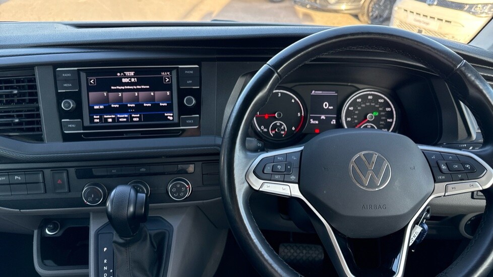 Used Volkswagen Transporter 2024 for sale - 76552353: Photo 11