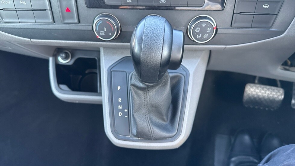 Used Volkswagen Transporter 2024 for sale - 76552353: Photo 14