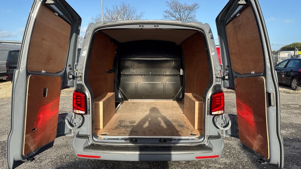 Used Volkswagen Transporter 2021 for sale - 76914873: Photo 10