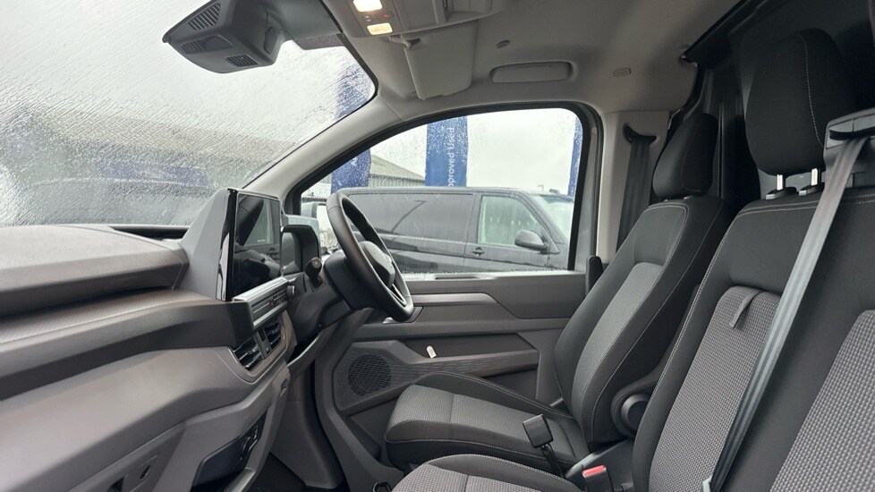 Used Volkswagen Transporter 2025 for sale - 76914879: Photo 2