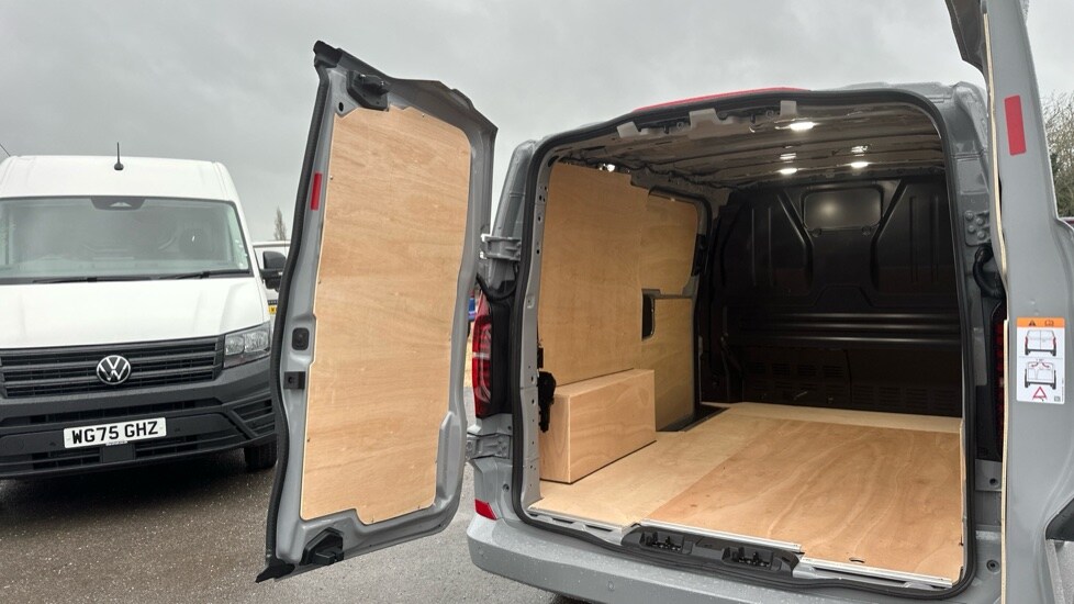 Used Volkswagen Transporter 2025 for sale - 76914879: Photo 33