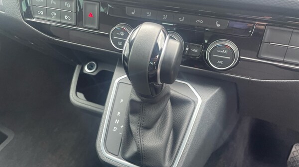 Used Volkswagen Caravelle 2022 for sale - 76297471: Photo 14