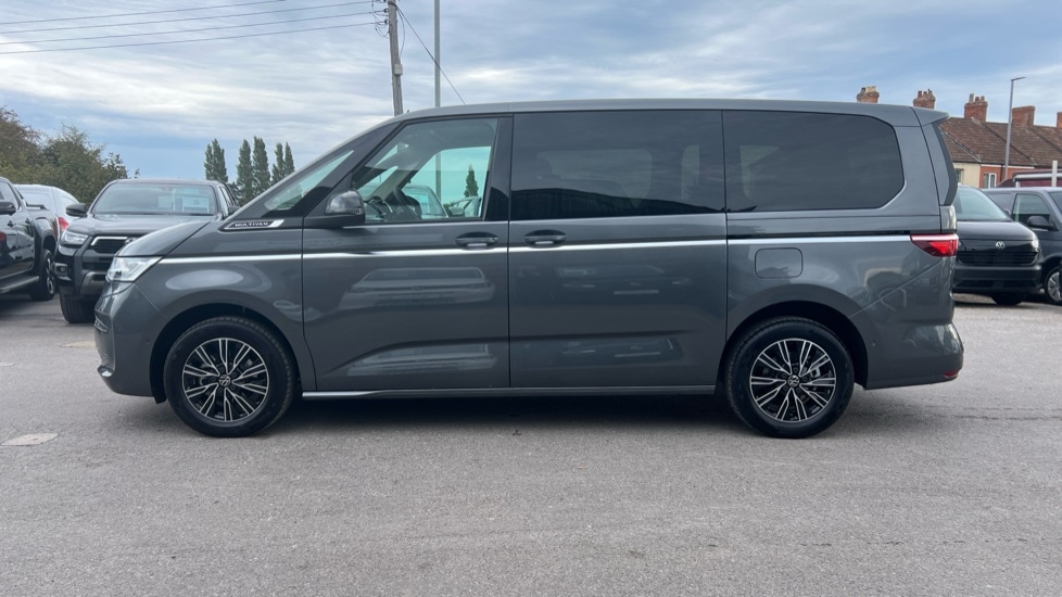 Used Volkswagen Multivan 2025 for sale - 76328161: Photo 18
