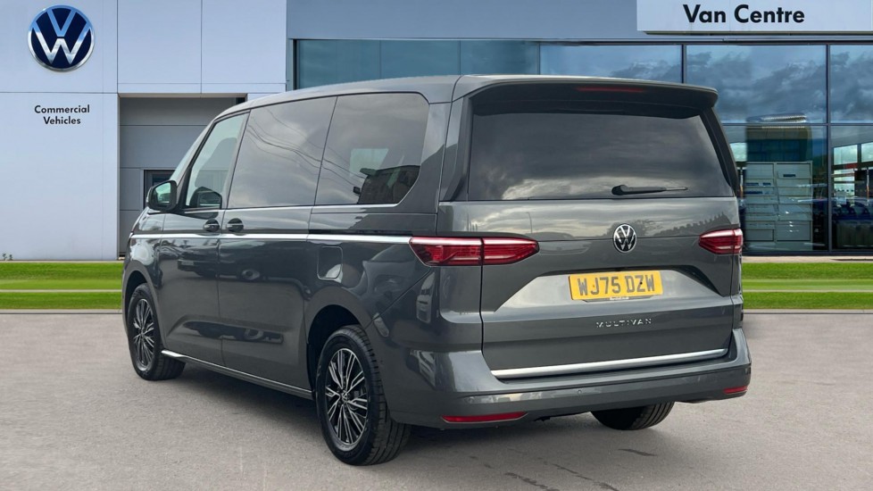 Used Volkswagen Multivan 2025 for sale - 76328161: Photo 3