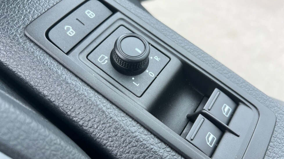 Used Volkswagen Transporter 2018 for sale - 76647830: Photo 21