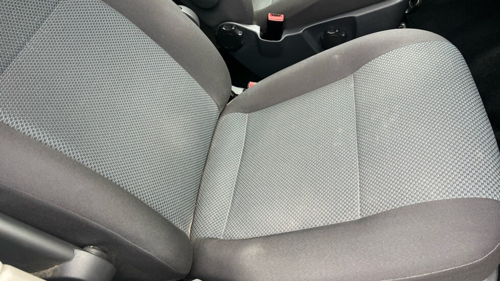 Used Volkswagen Transporter 2018 for sale - 76647830: Photo 32