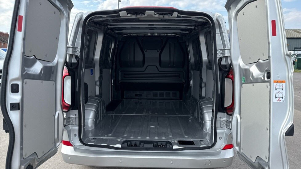 Used Volkswagen Transporter 2025 for sale - 76869291: Photo 10