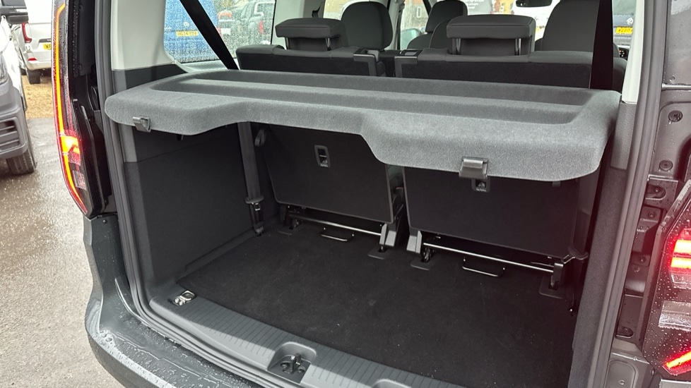 Used Volkswagen Caddy Maxi 2025 for sale - 76914872: Photo 30