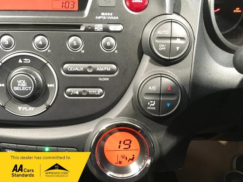 Used Honda Jazz 2015 for sale - 77647164: Photo 15