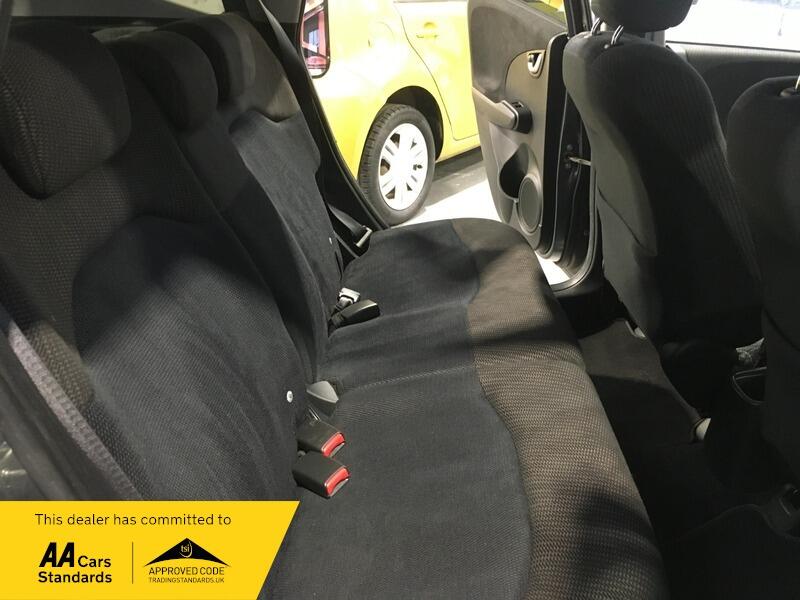 Used Honda Jazz 2015 for sale - 77647164: Photo 8