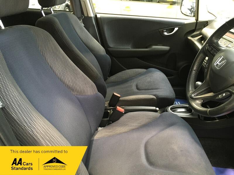 Used Honda Jazz 2011 for sale - 77386411: Photo 10