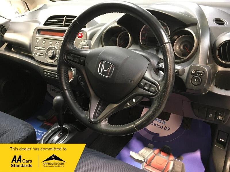 Used Honda Jazz 2011 for sale - 77386411: Photo 11