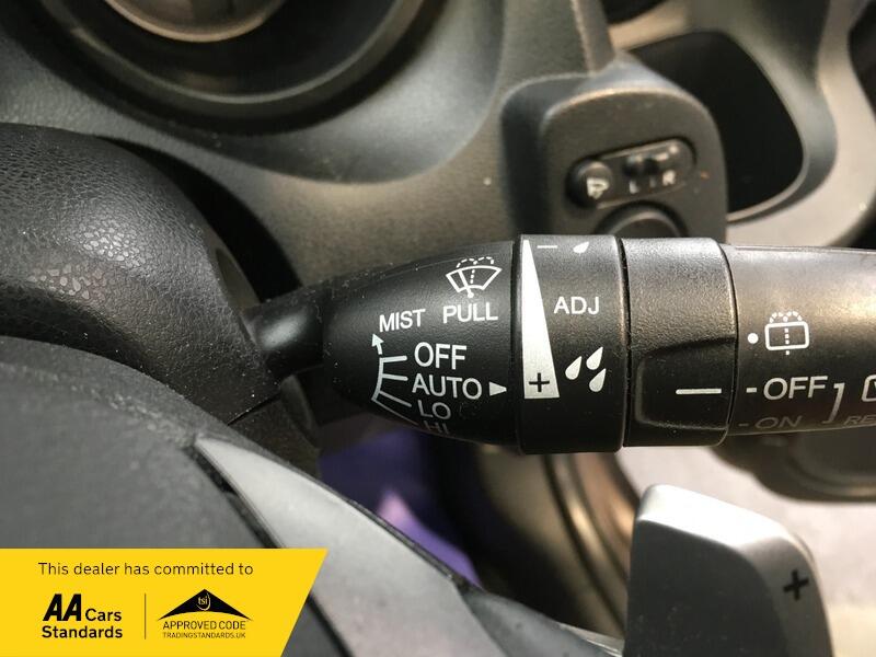 Used Honda Jazz 2011 for sale - 77386411: Photo 19