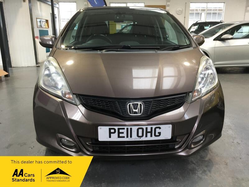 Used Honda Jazz 2011 for sale - 77386411: Photo 2
