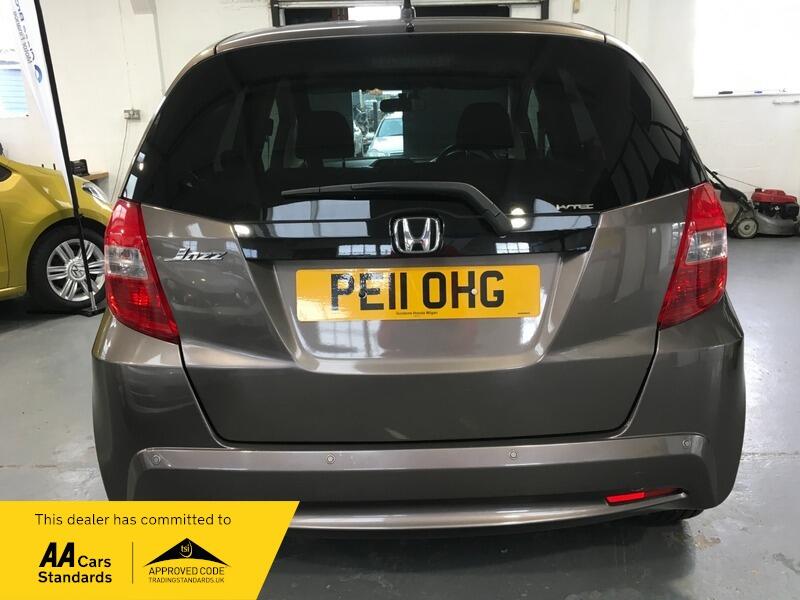 Used Honda Jazz 2011 for sale - 77386411: Photo 5