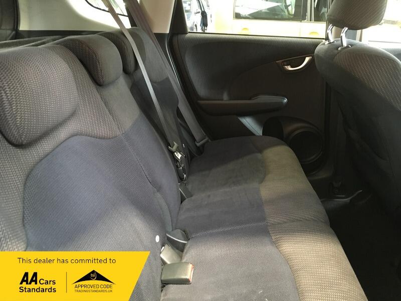 Used Honda Jazz 2011 for sale - 77386411: Photo 7